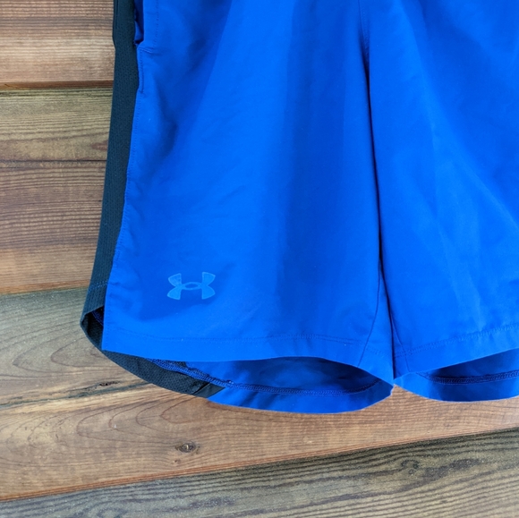 Under Armour 7" Launch Stretch Woven Run Shorts, like new! - Picture 6 of 10